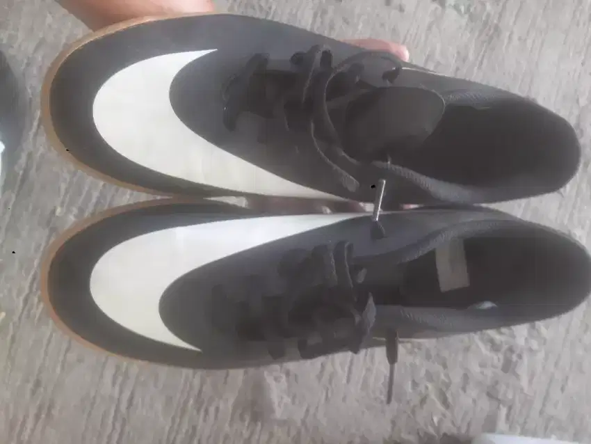 Sepatu Futsal NIKE Bravata ii