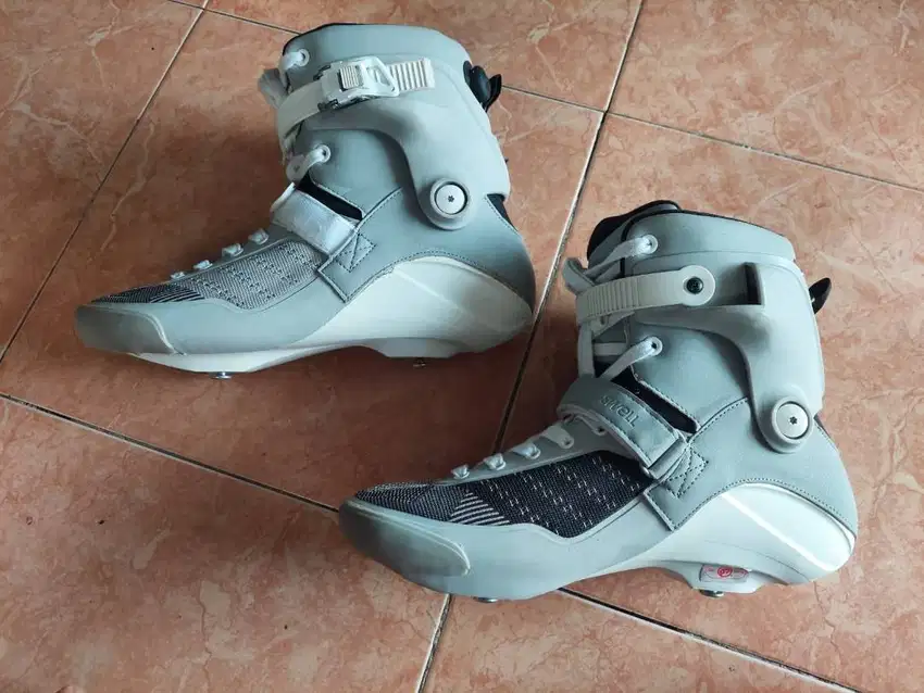 Boot Sepatu roda Powerslide Swell Road Grey Inline Skate size 46 47