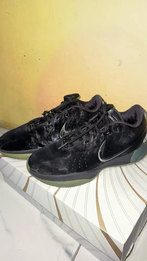 Sepatu Basket Lebron James XXI