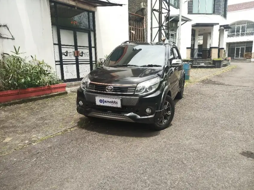 Like New - TOYOTA RUSH 1.5 TRD SPORTIVO ULTIMO BENSIN M/T 2017 HITAM