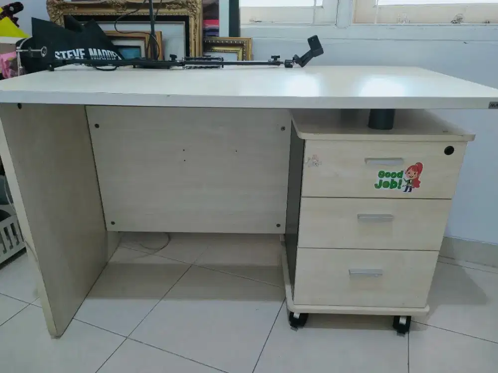 Meja Tulis Kantor bisa buat anak Belajar juga