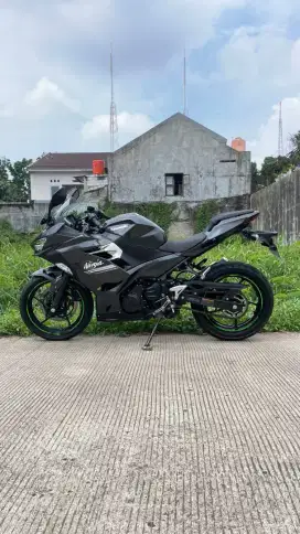 Kawasaki Ninja 250 FI tahun 2022 READY DP 800rb