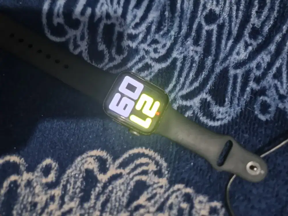 iWatch SE 44mm Black