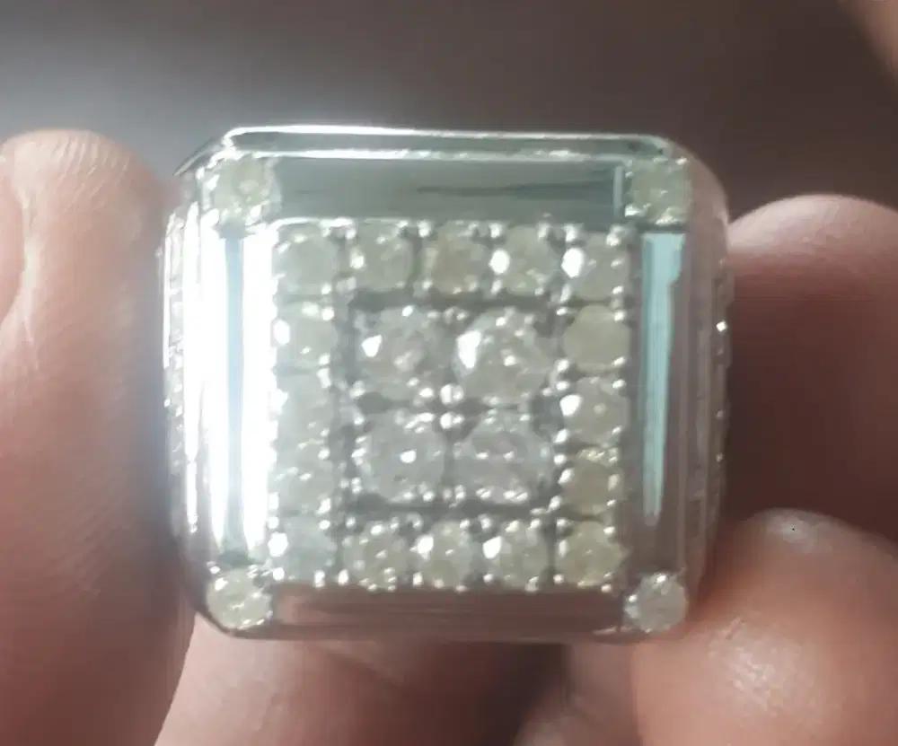 Cincin Berlian Eropa