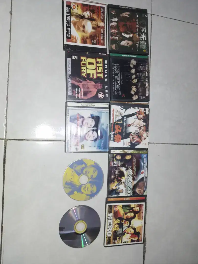 Koleksi vcd china, ada 8 judul, masing2 judul ada 2pcs side a+b, nego