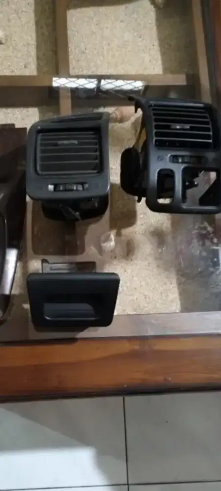 Kisi kisi AC Galant hiu