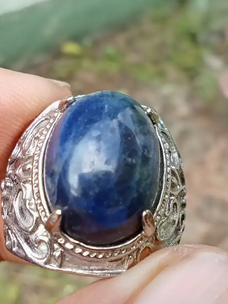 Batu lapis lazuli