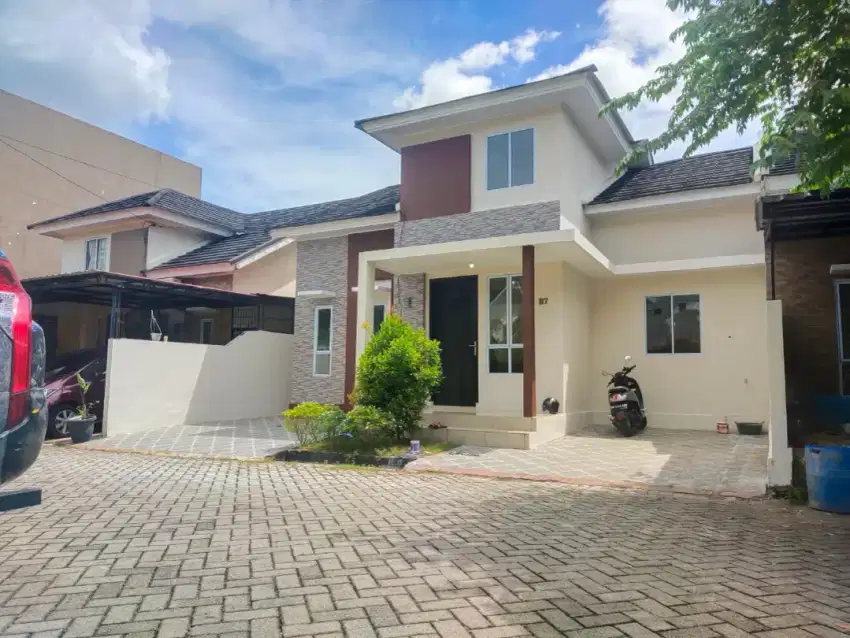 Disewakan Rumah Cluster Villa Green Park