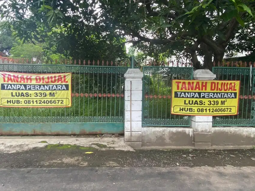 Tanah di sekitar jalan Tuparev