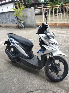 Beat eco 2019 warna putih plat ab sleman