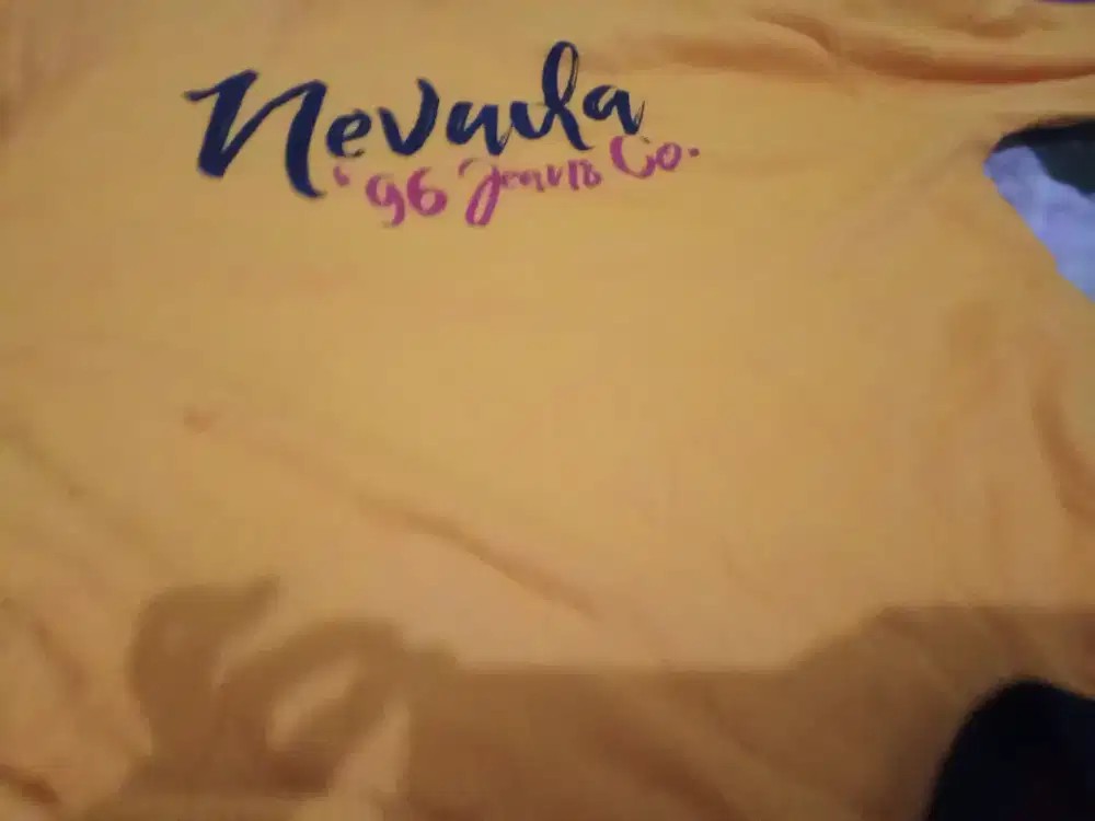 Nevada kaos tanpa kerah