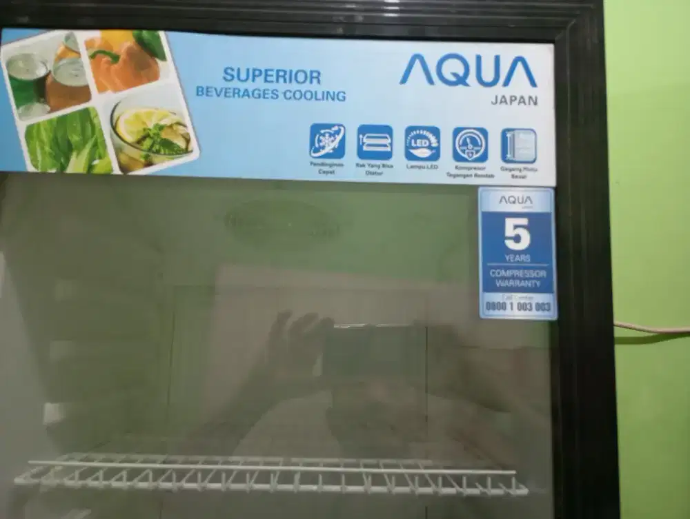 Dijual showcase 5 rak merek AQUA
