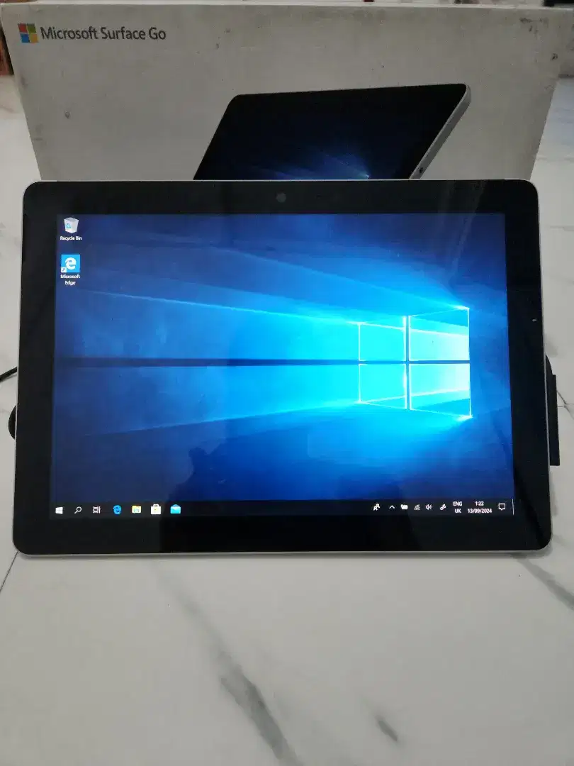 Microsoft surface go 8/128 normal