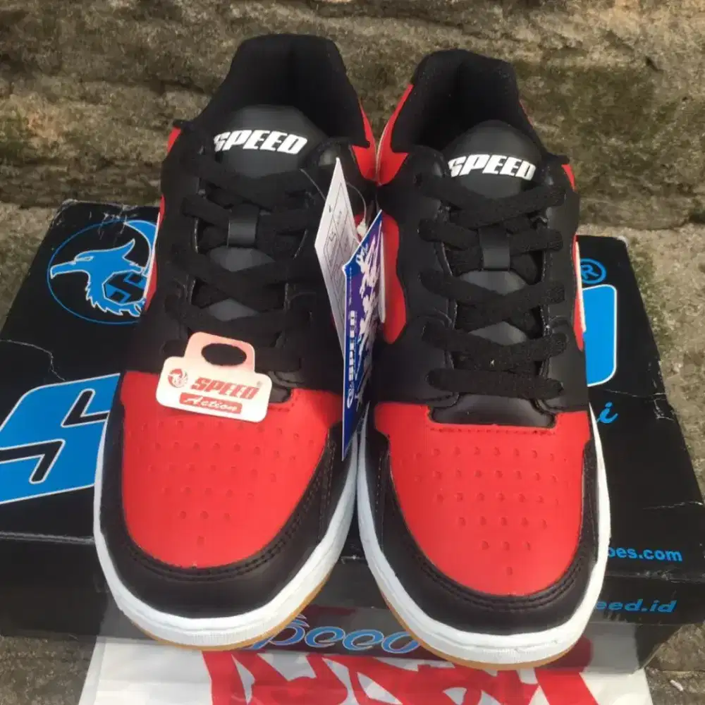 Sepatu Sneakers Original