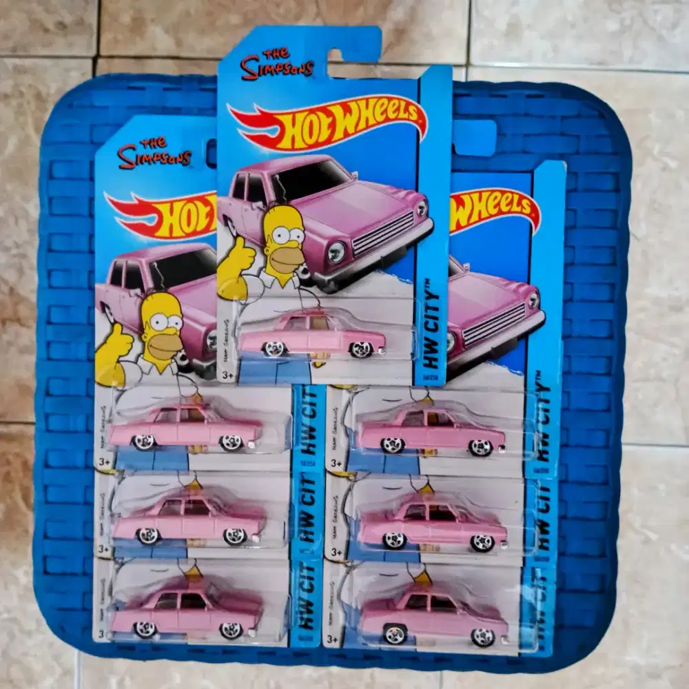 Hotwheels Classic Homer Simpson Pink