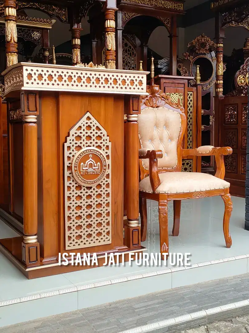 Mimbar podium masjid