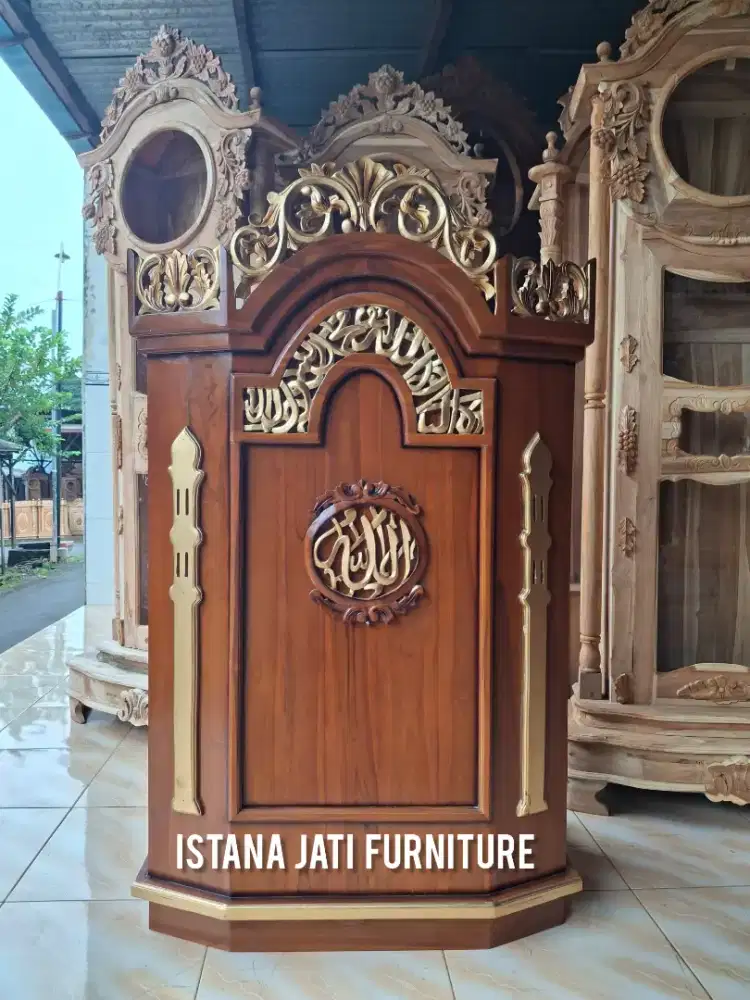 Mimbar masjid podium