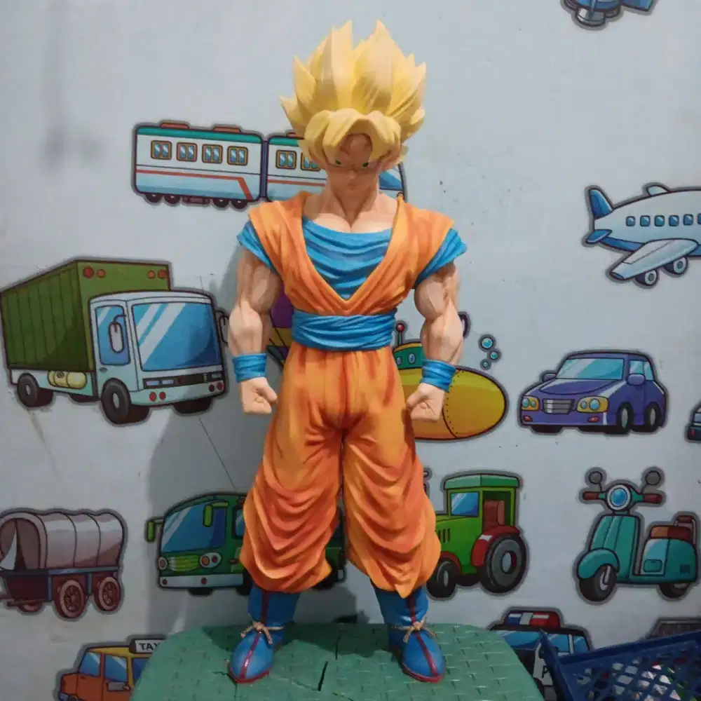 Figure goku super besar 48cm