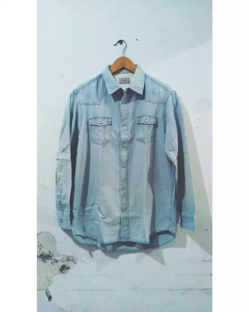 Jachs denim shirt - size m (made in bangladesh)