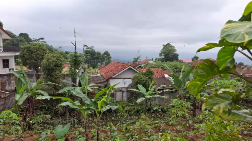 Villa kebunkayu siap huni sangat strategis view gunung salak Endah