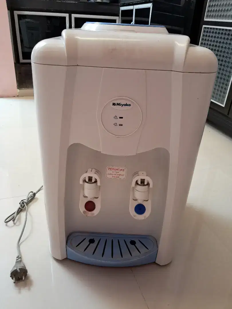 Dispenser Air miyako putih type 190H