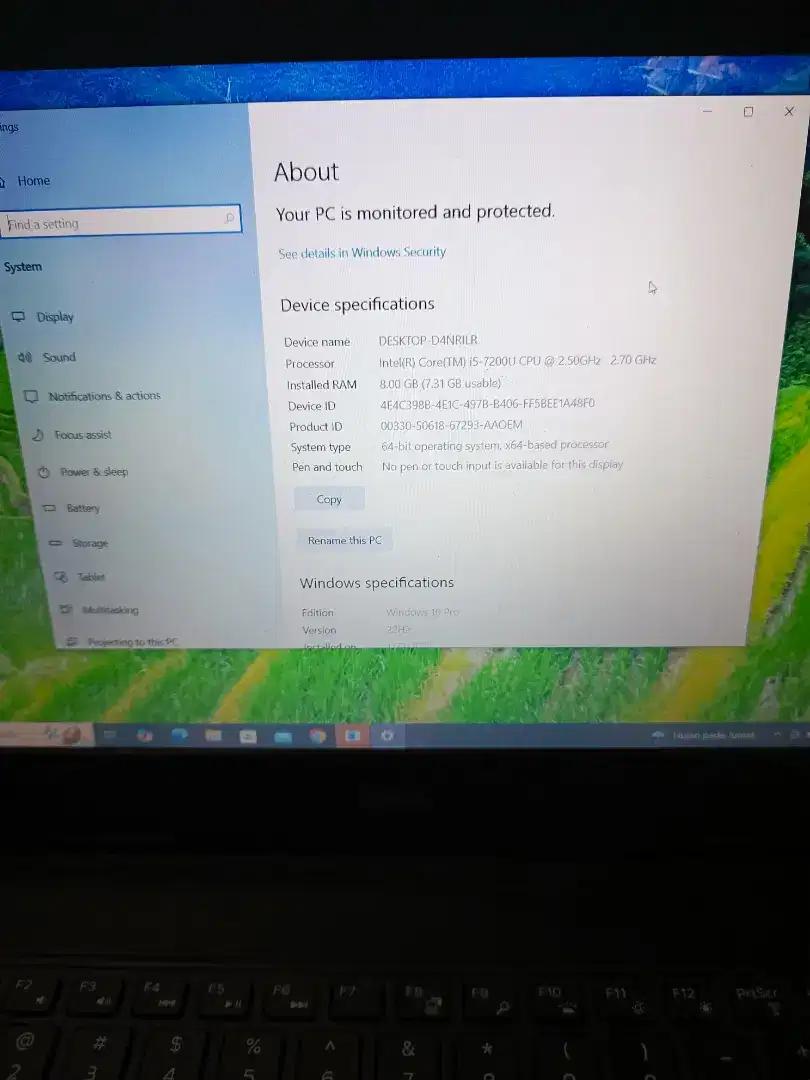 Dell latitude E 3480 core i5 8/ 1Tera 2025 Like new