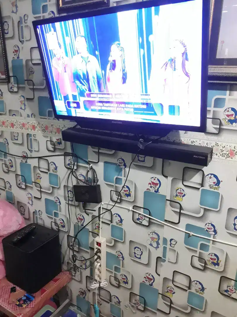 TV Led digital Polytron 32 inci soundbar+subwofer TV+remot+breket aja