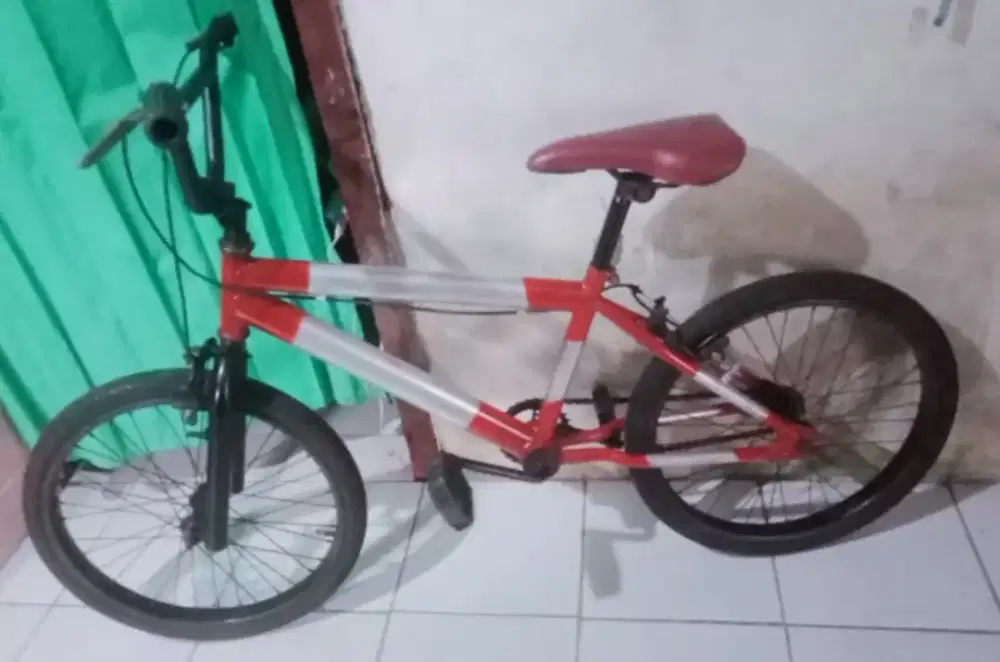 Sepeda  bmx  20