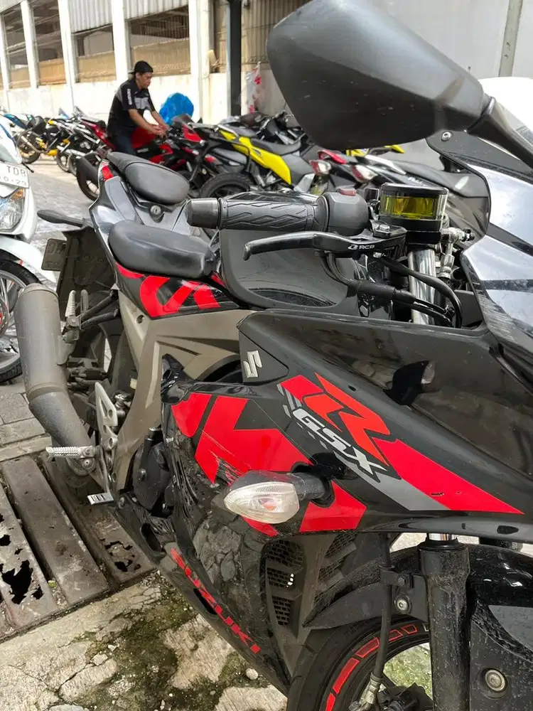 Suzuki GSX-R 1st Generation Kondisi Istimewa