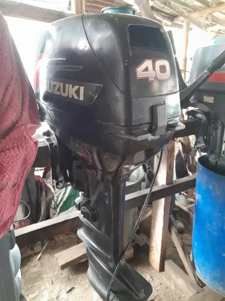Mesin tempel suzuki 40