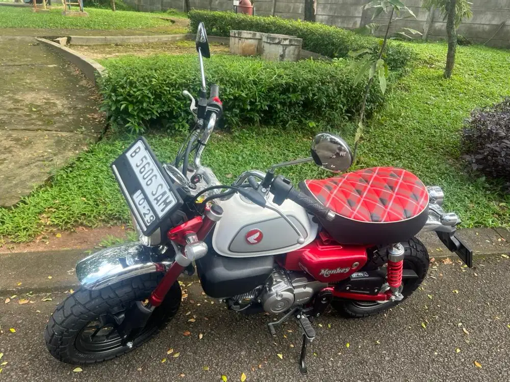 Honda Monkey Red