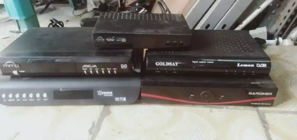 Slhkn plh slh 1 dr set to box berkualitas kond normal hrg murah cptdpt