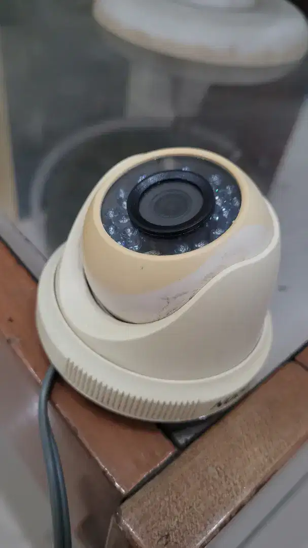 Cctv hikvision
 1 MP Hikvision DS 2CE5AD0T IRPF