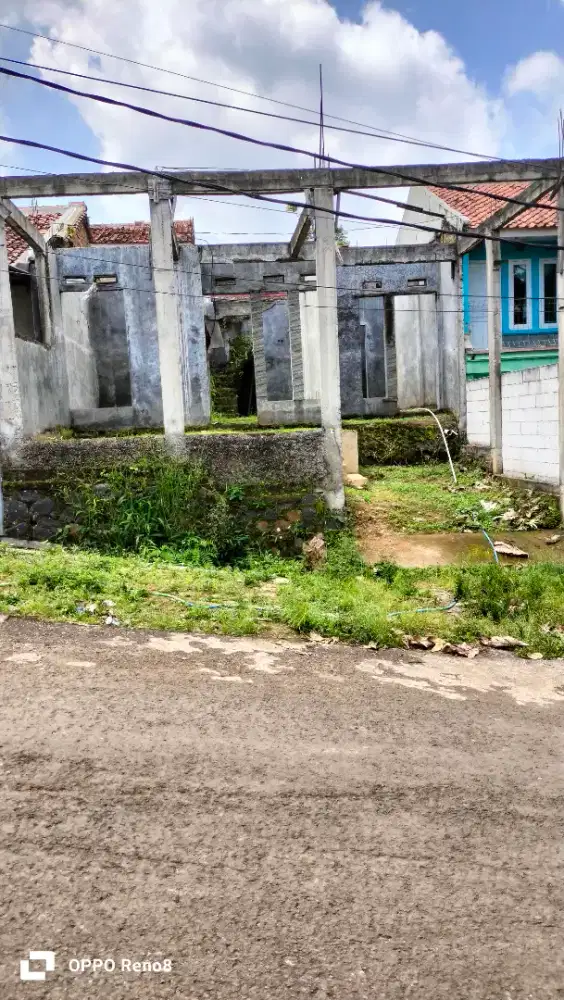 Sebidang tanah dan bangun nan.