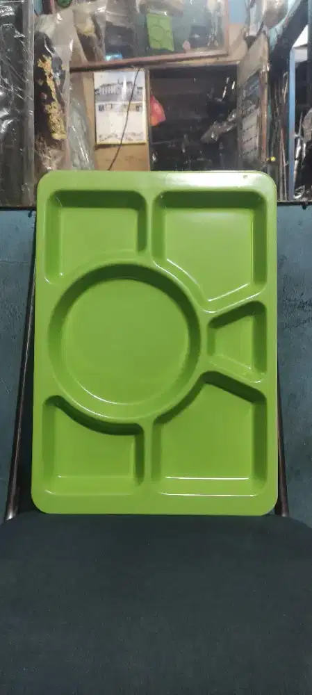 NAMPAN MAKAN/MESH TRAY/FOOD PLATO/OMPRENG MELAMINE HOOVER 6 SEKAT