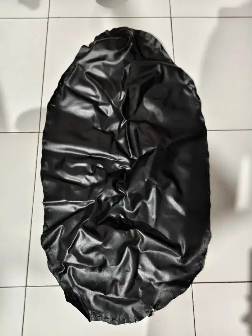 Kulit jok Nmax 20220 new nmax hitam bawaan motor