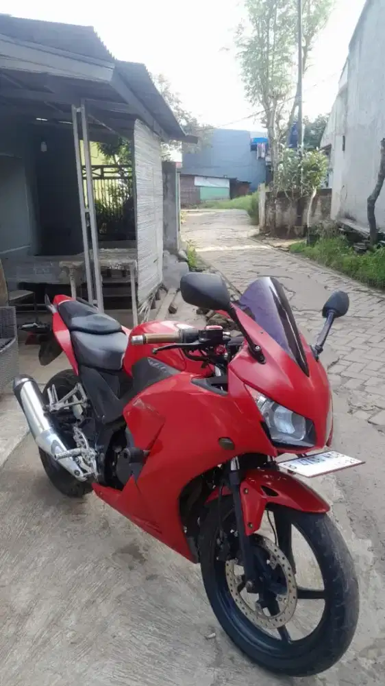 Jual honda CBR 150 R th 2014