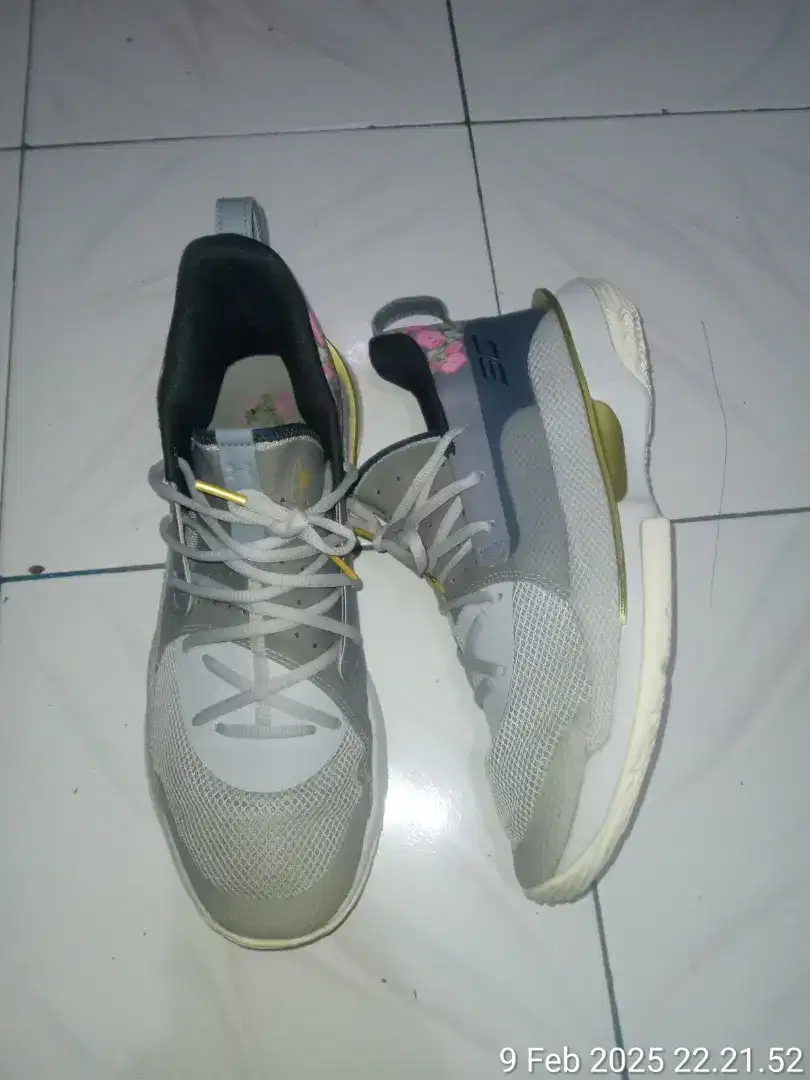 Sepqtu Under Armour Curry 7 Size 45,5