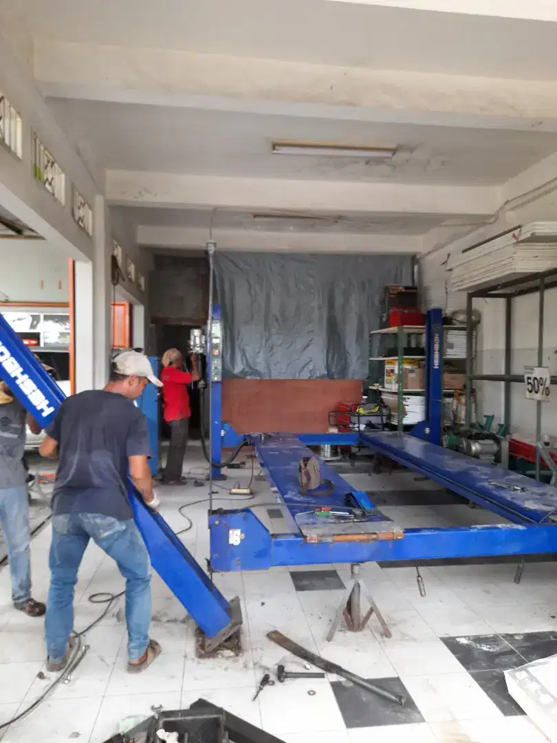 Four Post Lift/ Lift Parkir/Lift Mobil