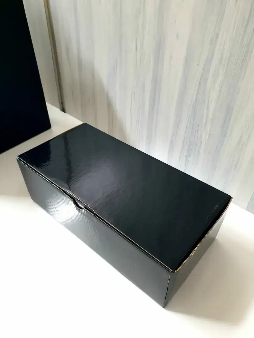 Kardus packing hitam 30x15x10 cm