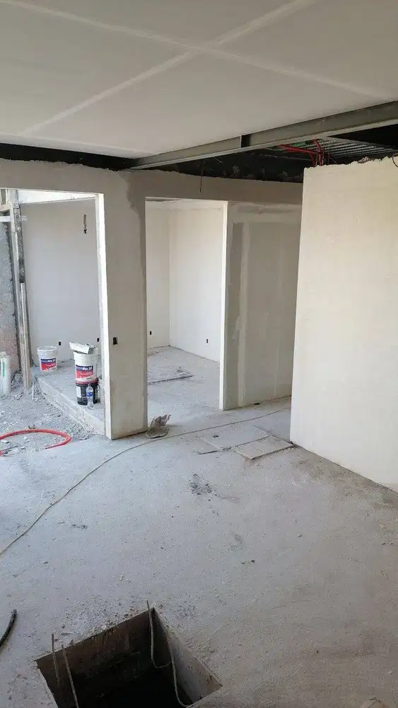 Jasa Tukang Pasang Plafon Partisi Wall Moulding Sekat PVC GRC Gypsum