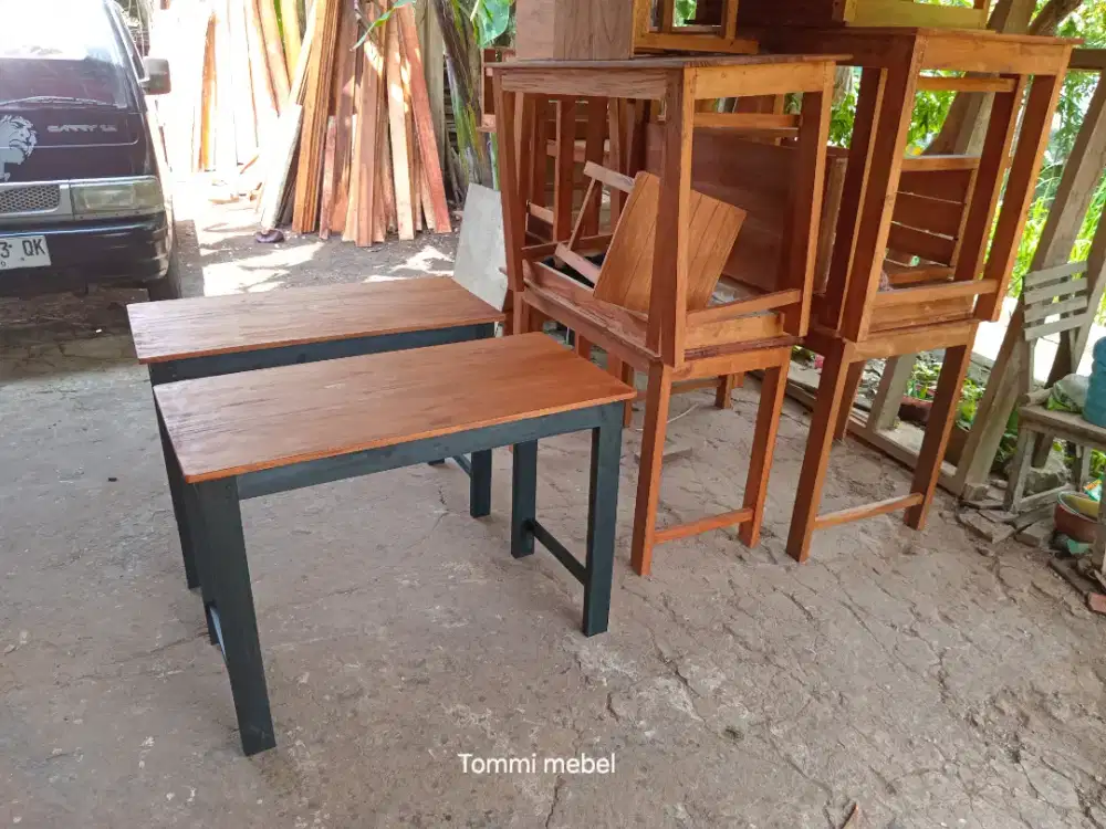 Meja kedai masakini