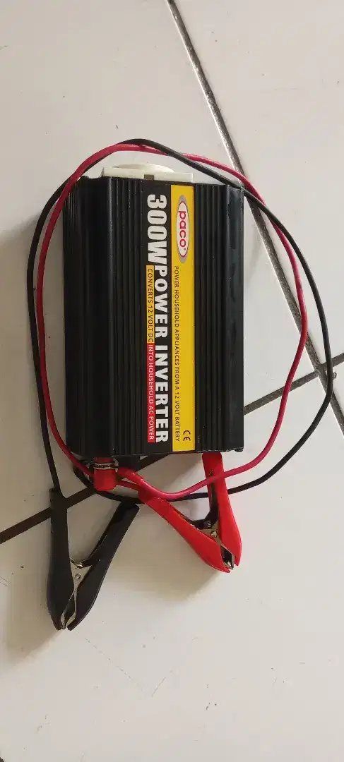 POWER INVERTER 300W
