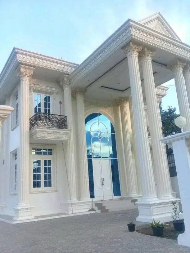 TUKANG Bangun Rumah Mewah dan Renovasi Borongan Profesional dan Amanah