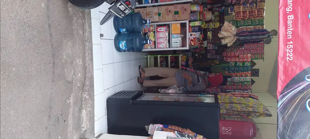 di jual 1 unit rumah berikut toko kelontong
