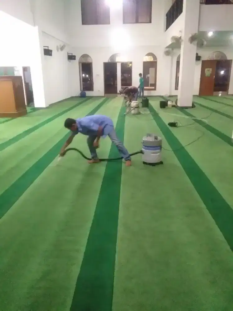 Jasa cuci karpet sajadah karpet masjid panggilan