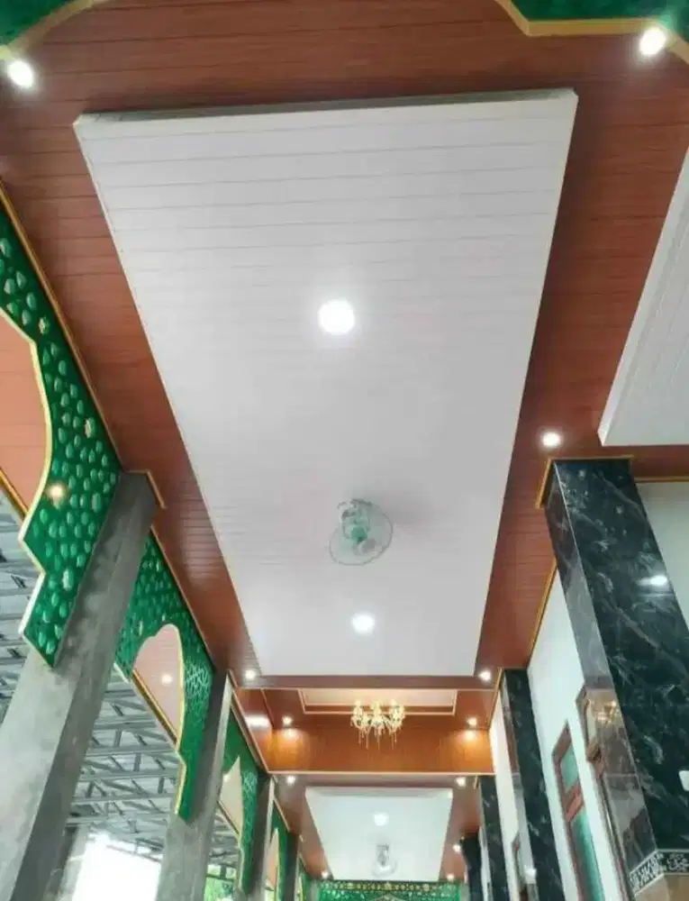 Distributor plafon pvc