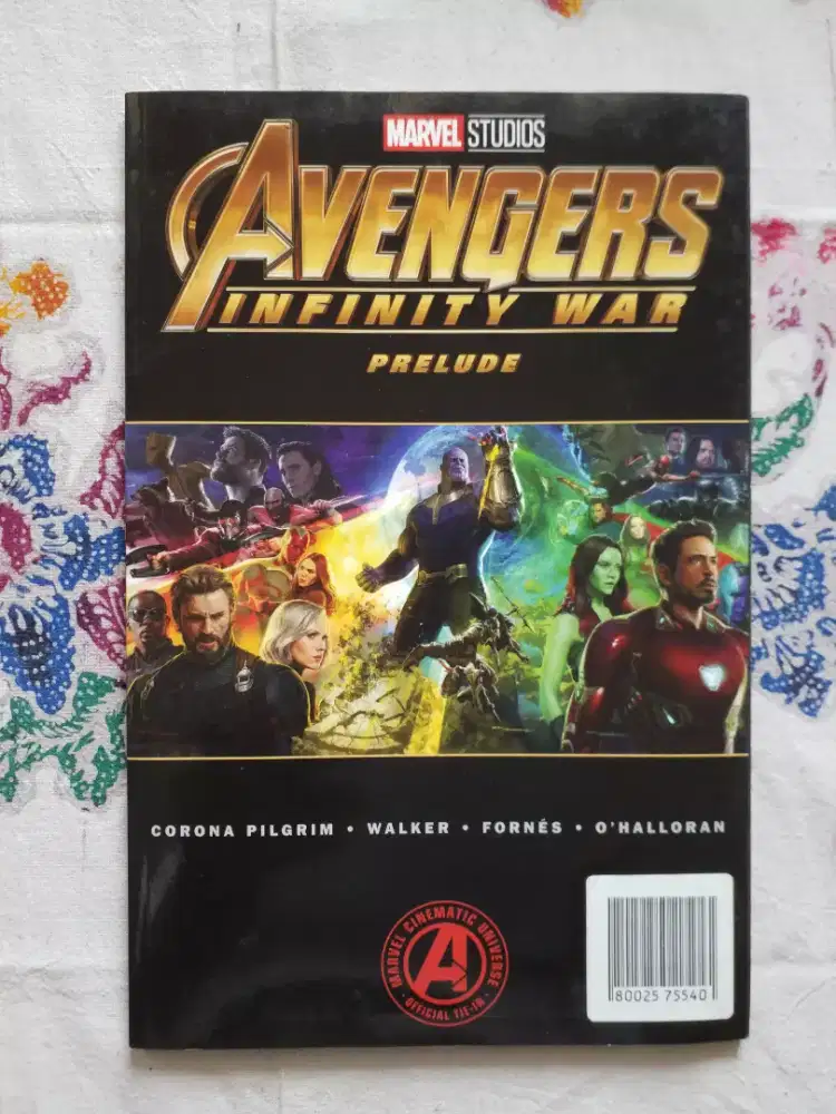 Buku komik berwarna Marvel Studio  Avenger Invinity War preludr
