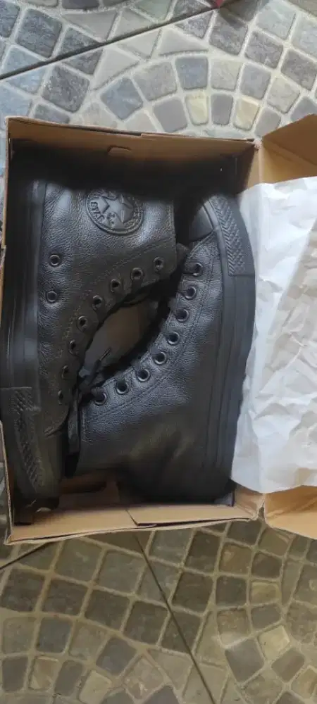 converse monoblack kulit sz 40/25,5cm