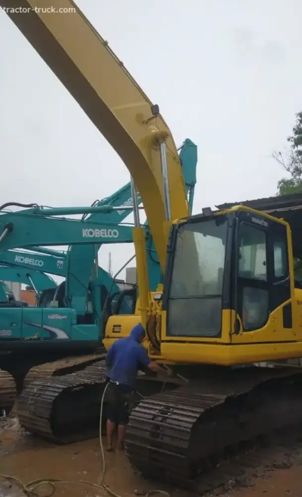Long Arm Komatsu PC200-8M0 Tahun 2014 